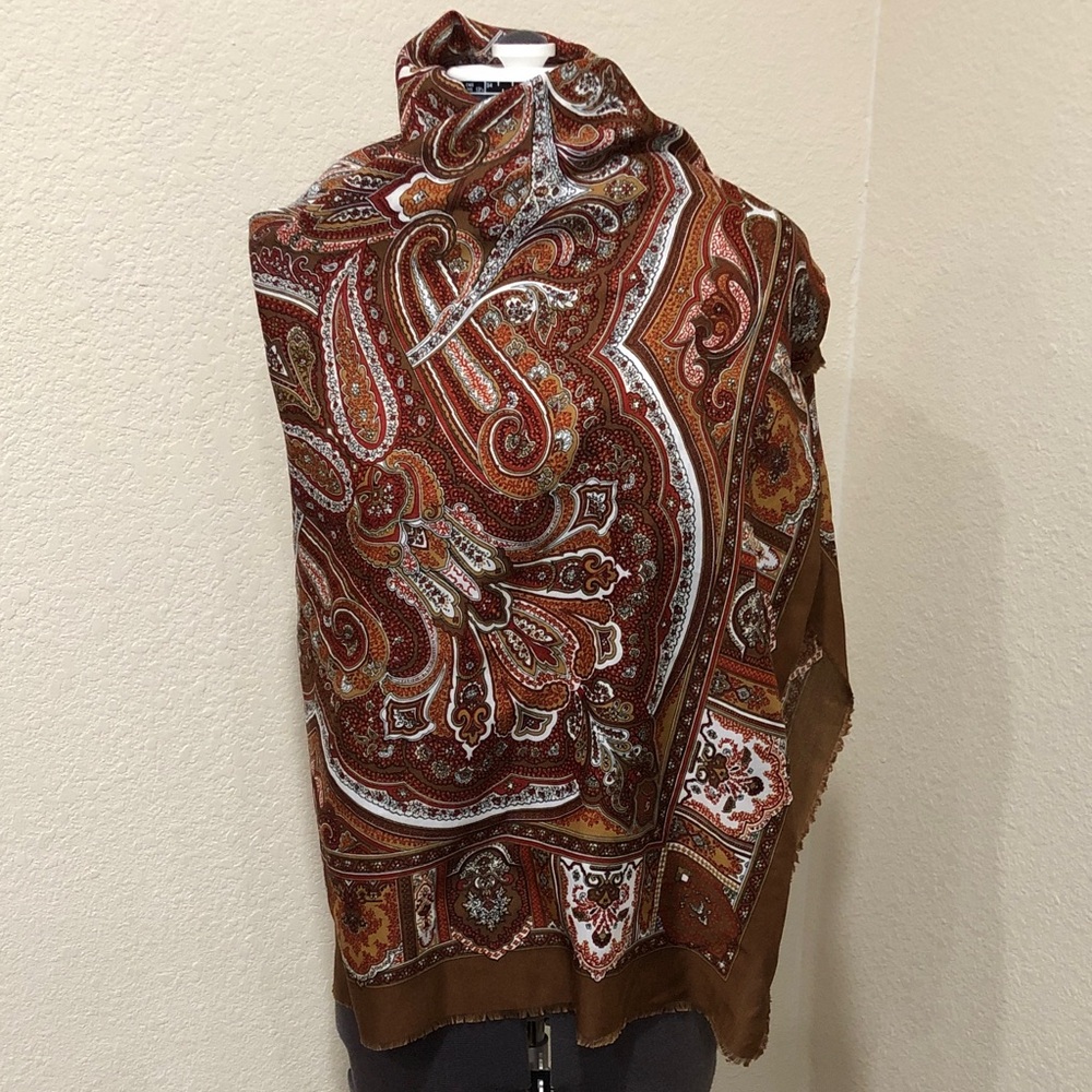 Paisley Patterned Scarf